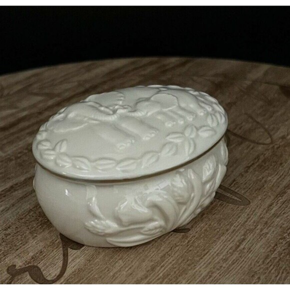 LENOX Tender Love Elephants Keepsake Oval Box w lid 24kt Gold trim Trinket Dish - Picture 4 of 12